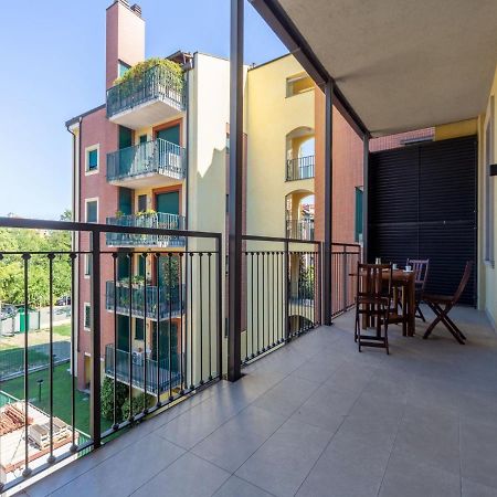 The Best Rent - Spacious Three-Bedroom Apartment With Terrace ミラノ エクステリア 写真