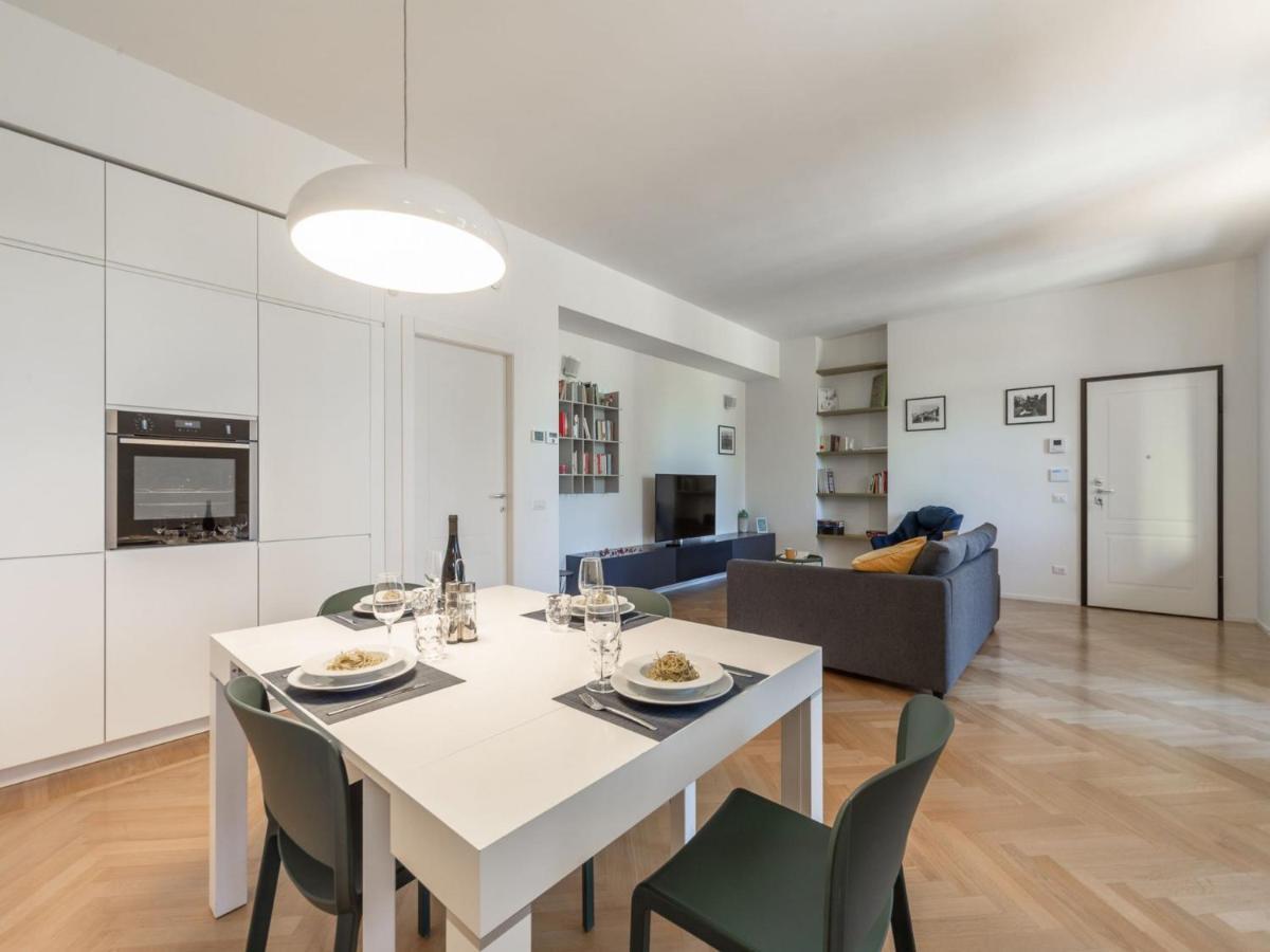 The Best Rent - Spacious Three-Bedroom Apartment With Terrace ミラノ エクステリア 写真