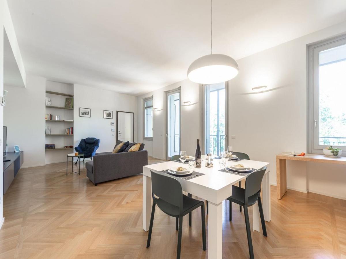 The Best Rent - Spacious Three-Bedroom Apartment With Terrace ミラノ エクステリア 写真