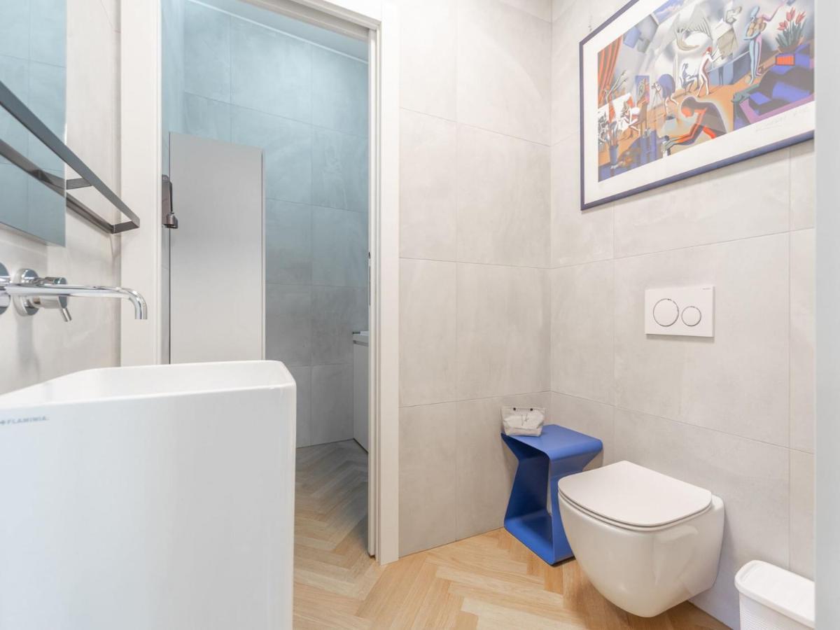 The Best Rent - Spacious Three-Bedroom Apartment With Terrace ミラノ エクステリア 写真
