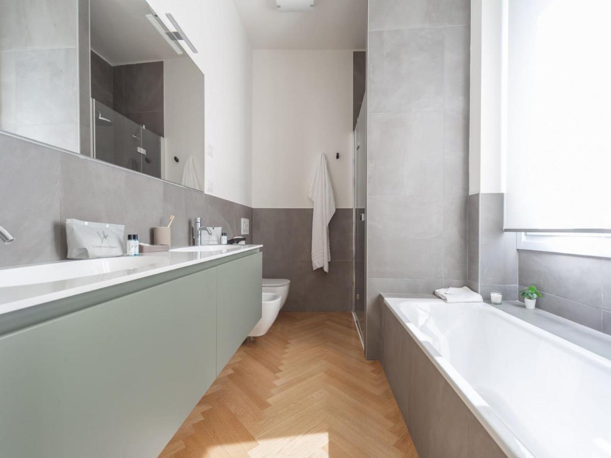 The Best Rent - Spacious Three-Bedroom Apartment With Terrace ミラノ エクステリア 写真