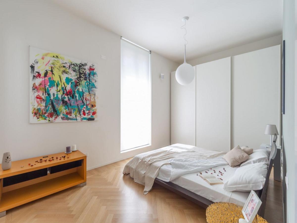 The Best Rent - Spacious Three-Bedroom Apartment With Terrace ミラノ エクステリア 写真